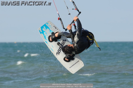 2005-05-07 Rimini - Bunker - Kitesurf 30